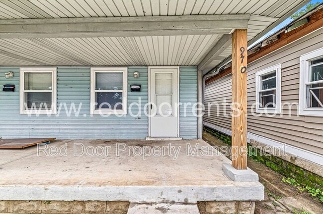 Building Photo - 970 Edgemont Ave