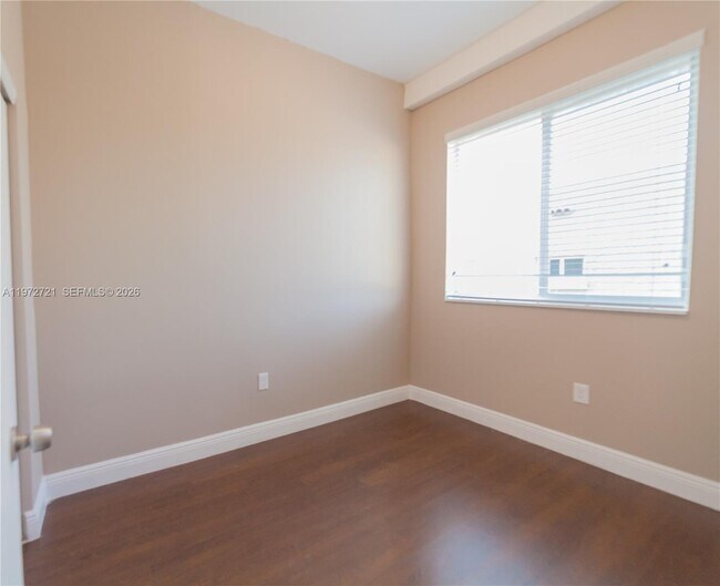 Foto del edificio - 1469 SW 5th St