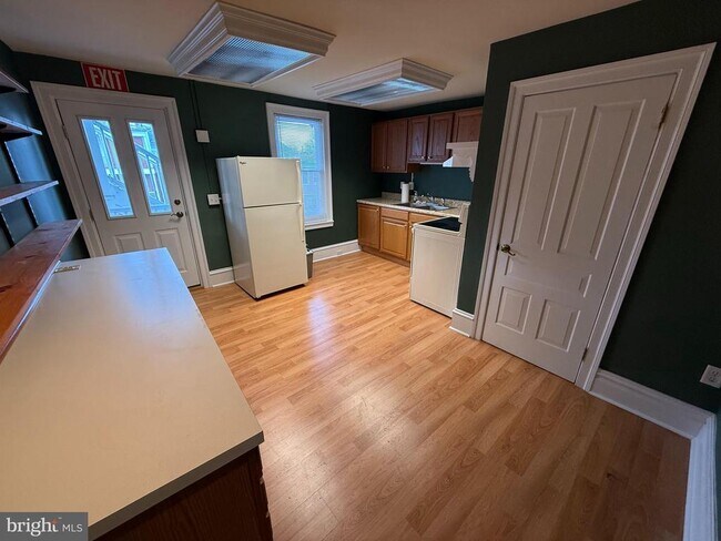 Foto del edificio - 405 Bridge St