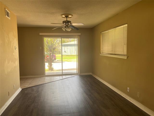 Foto del edificio - 1710 N Travis St