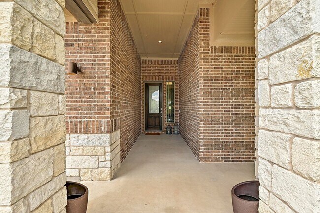 Foto del edificio - Retreat to Luxury in One of Santa Rita Ran...
