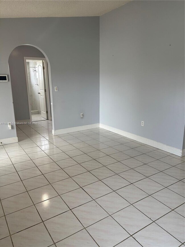 Foto del edificio - 1065 NW 127th Path
