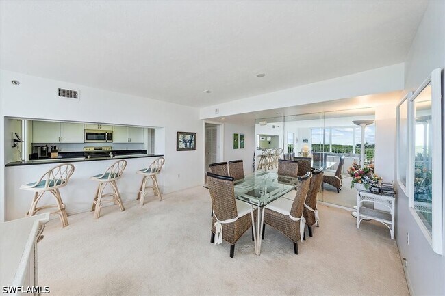 Foto del edificio - 6361 Pelican Bay Blvd