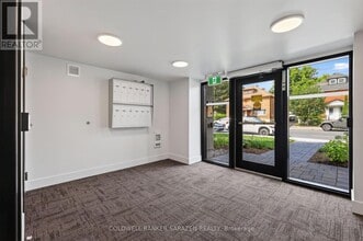 Building Photo - 157 Holland Ave