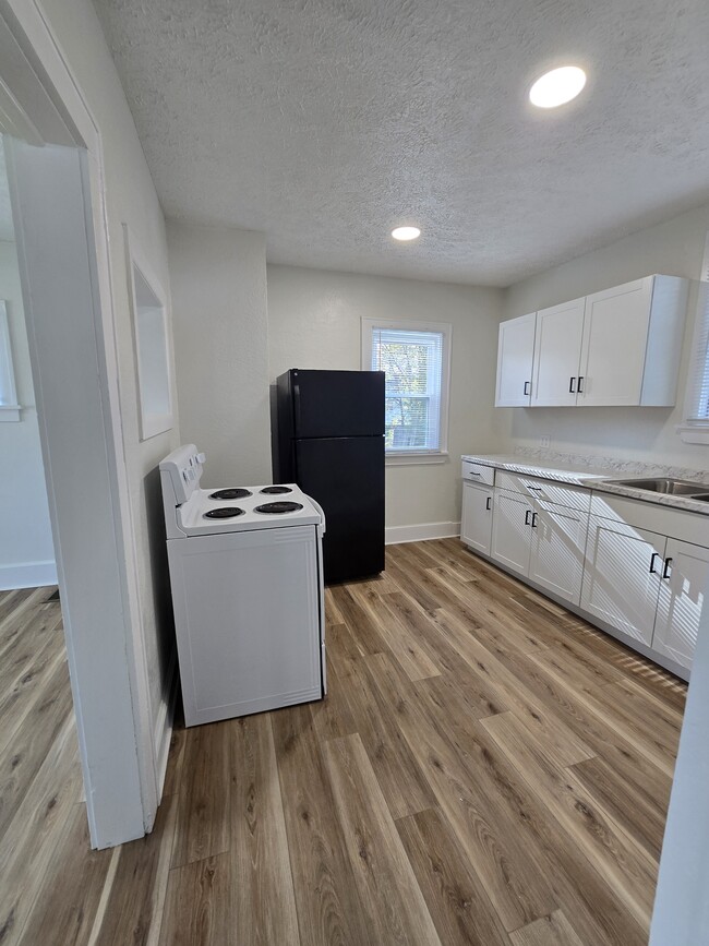 Foto del edificio - 2108 3rd St SE