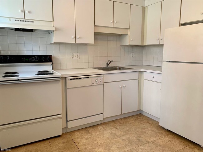 Building Photo - 2 br, 1 bath  - 176 Church St