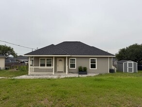 Building Photo - 184 Crestview Ln