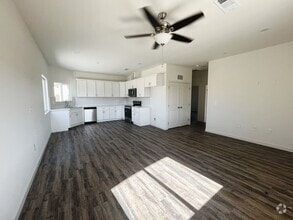 Building Photo - 9000 Canyon St