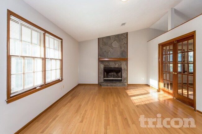 Foto del edificio - 184 Hickory View Dr