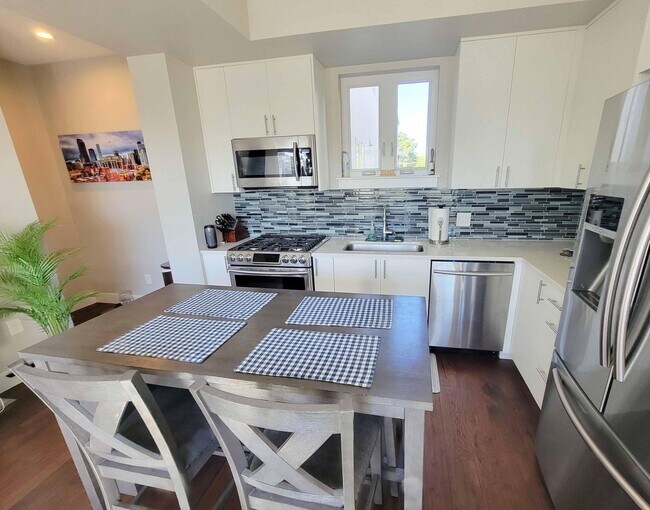 Foto del edificio - 3735 Kalamath St