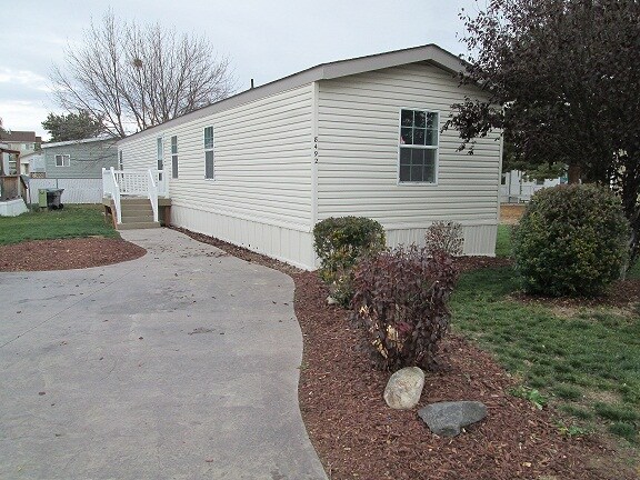 Primary Photo - 8492 W Irving Ln