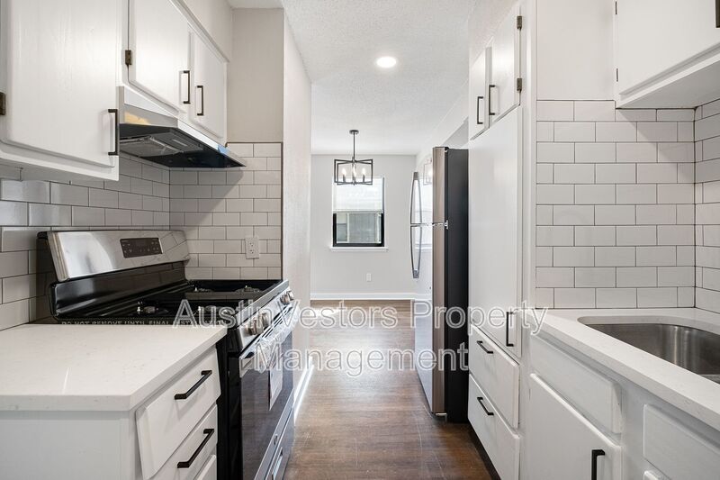 Primary Photo - 200 Concho St