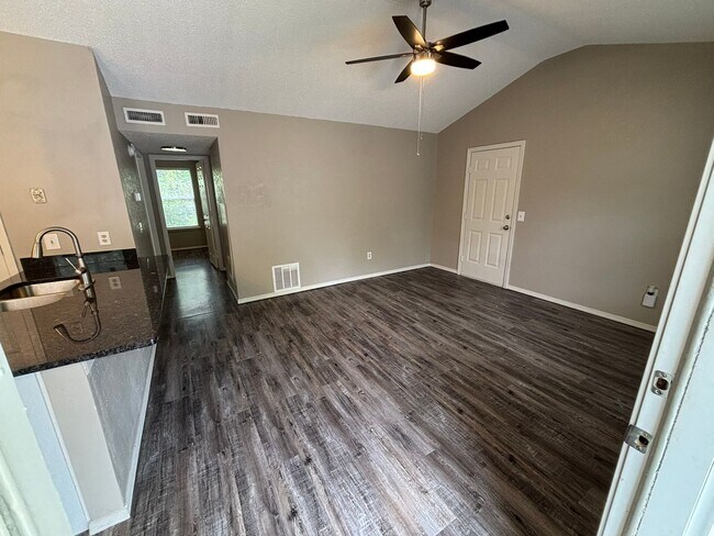 Photo - Adorable 2-Bedroom, 1-Bathroom Home in Spr...