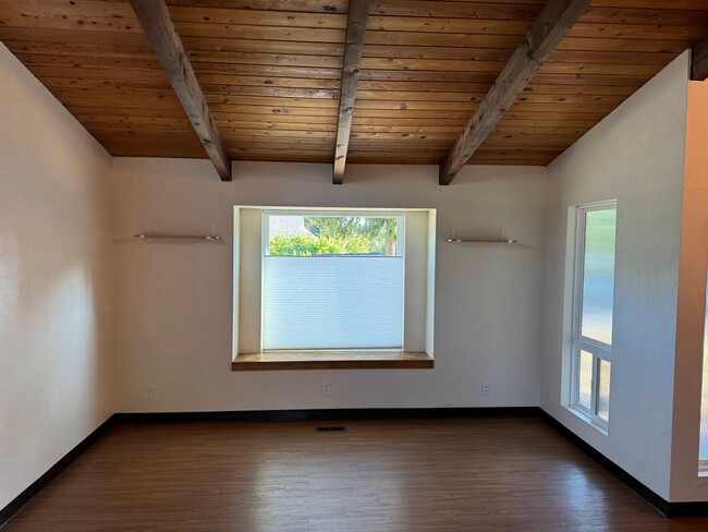 Building Photo - Terrific 3 Bedroom, 2 Bathroom in South Eugene
