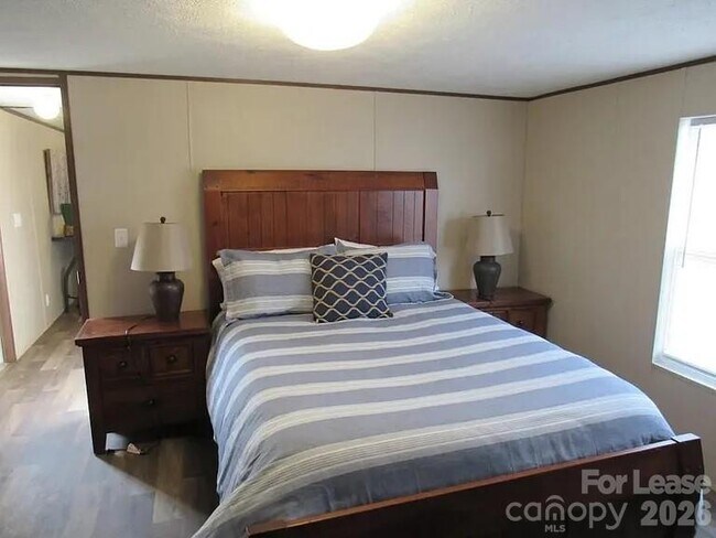 Foto del edificio - 3182 Pea Ridge Rd