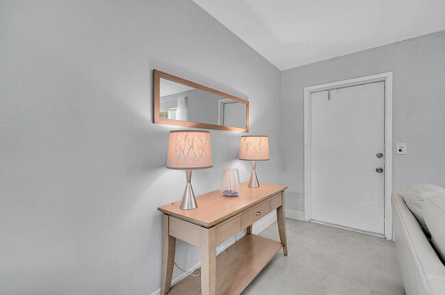 Building Photo - 646 Flanders N