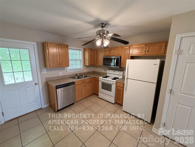 Foto del edificio - 483 Pharr Dr SW