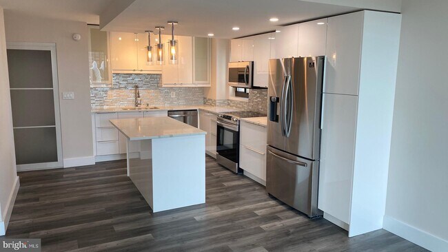 Foto del edificio - 1420 Locust Street Unit 14R