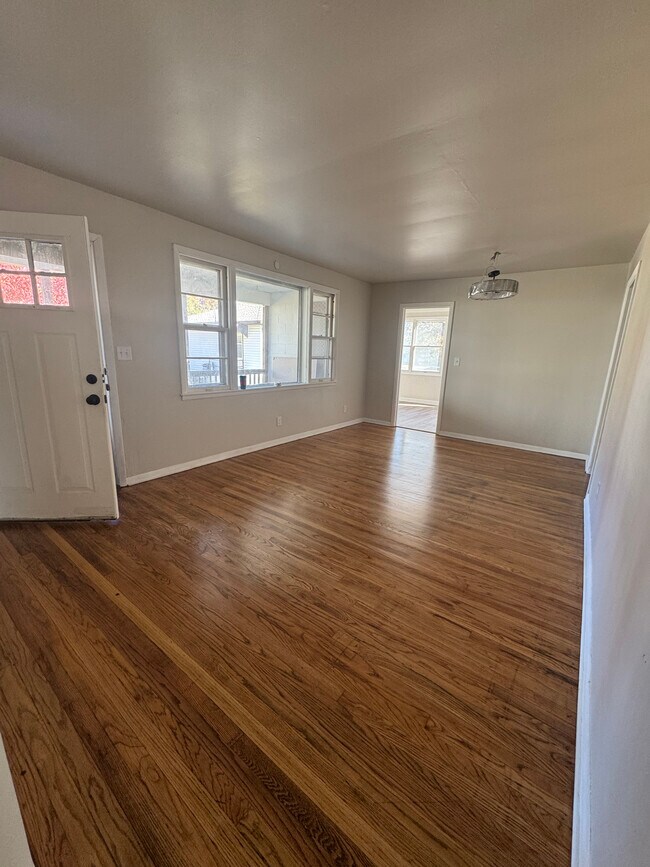 Foto del edificio - 3514 Monterey St