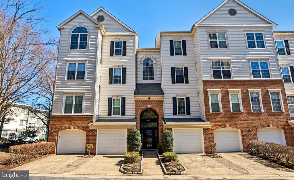 Primary Photo - 4691 Longstreet Ln