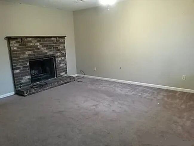 Building Photo - 504 Mimi Ln