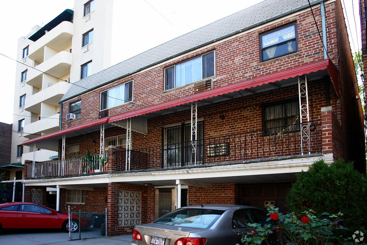 Primary Photo - 13328-13330 Avery Ave