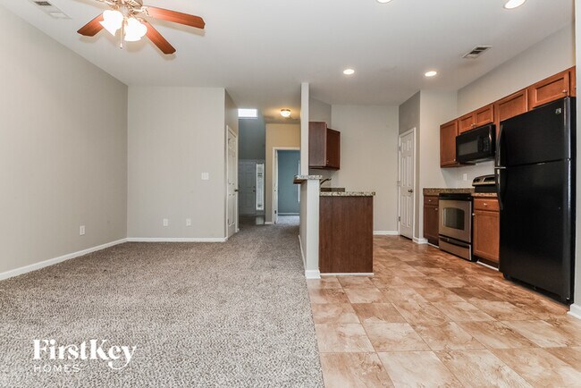 Foto del edificio - 10146 Benton Woods Dr