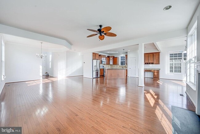 Building Photo - 15000 Gossom Manor Pl