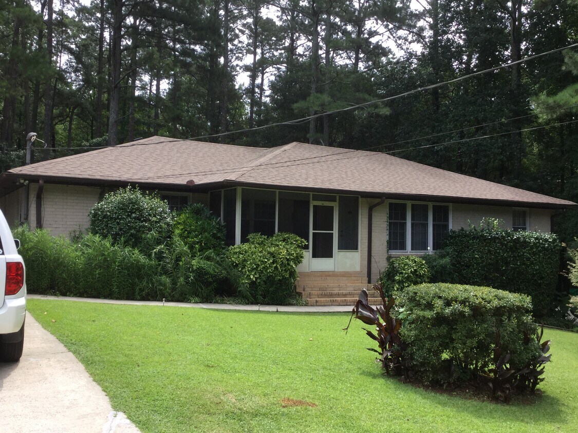 Foto principal - 1671 Glenwyck Pl