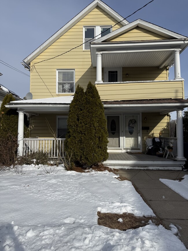 Building Photo - 5 Gardners Ln