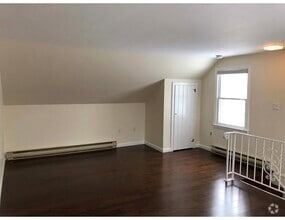 Building Photo - 106 B Spring St