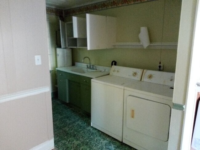 Foto del edificio - 224 Clement Ave