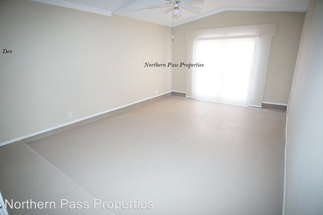 Building Photo - 3 br, 2 bath House - 10901 Bay Bridge
