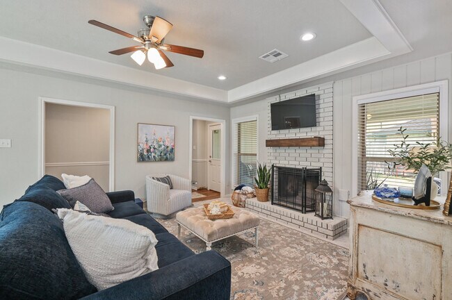 Foto del edificio - 2701 Westwood Main Dr