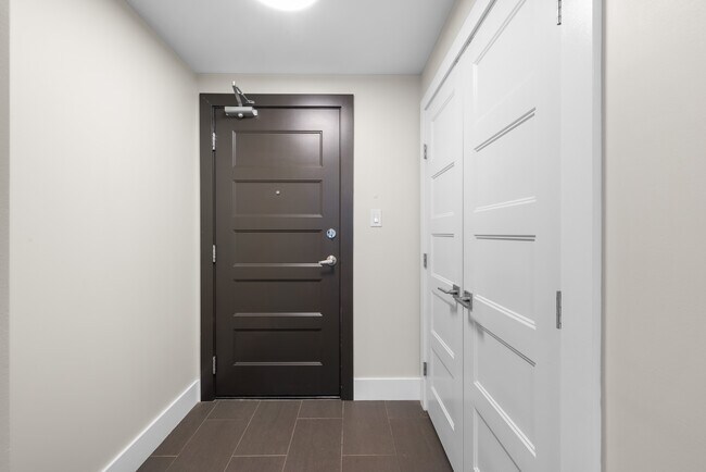 Photo du bâtiment - AK206 2 Bedroom Apartment