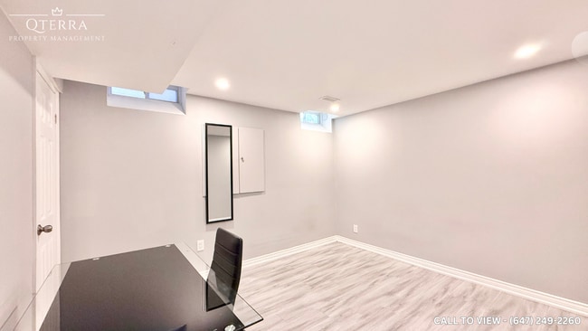 Building Photo - 59 Trumpeter St