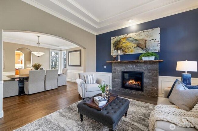 Foto del edificio - Luxury Living in sought after Sterling Woods