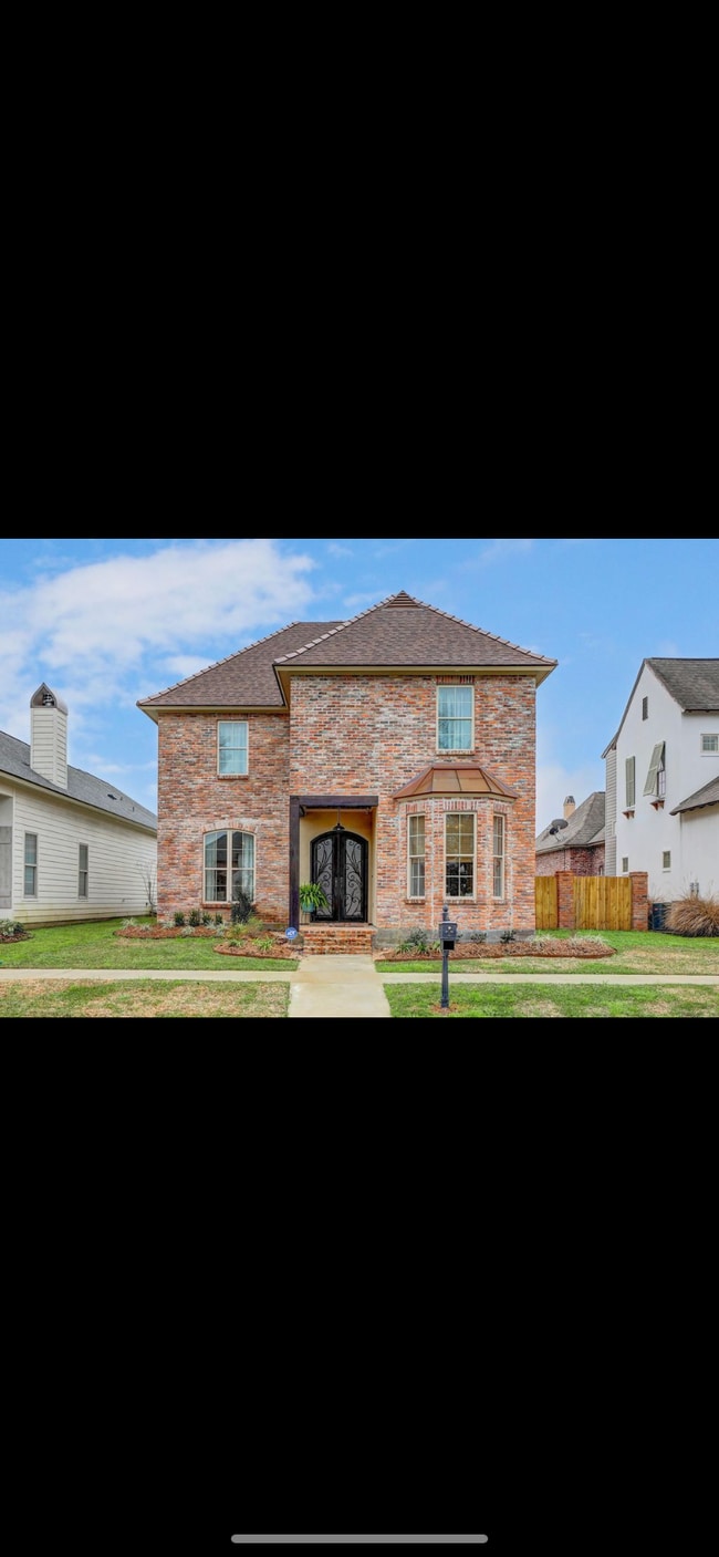 Building Photo - 505 N Montauban Dr