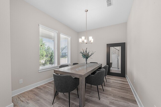 Foto del edificio - 28750 Shoalhaven Ct