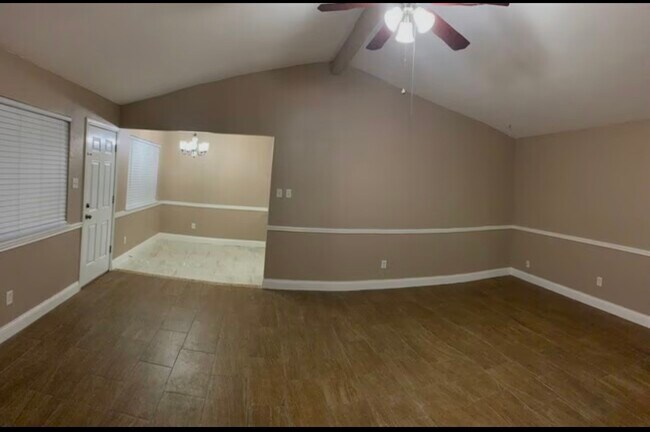 Foto del edificio - 1505 Packsaddle Ln