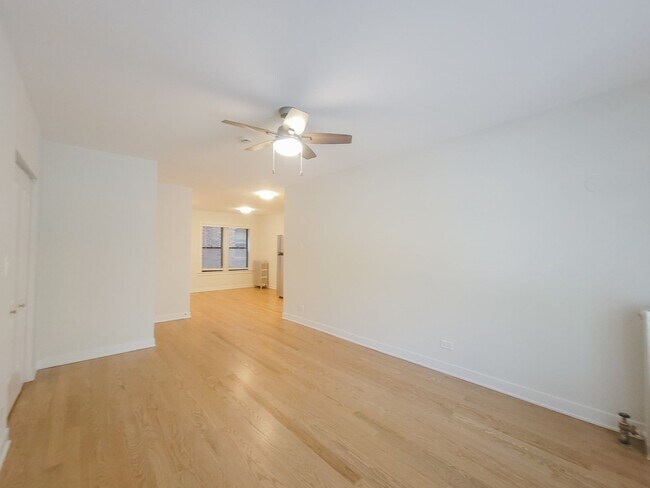 Foto del edificio - 4513 N Paulina St