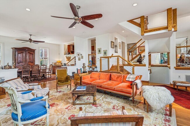 Foto del edificio - Stunning 5BR, 4.5BA Close in DC Home avail...