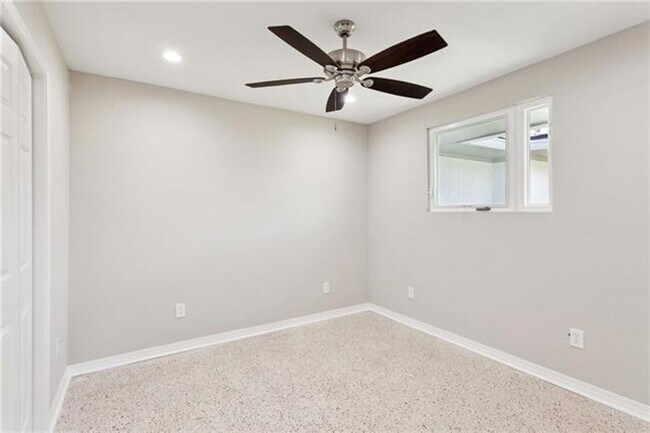 Foto del edificio - Kenner Beauty!!