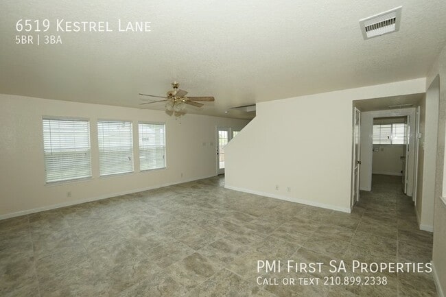 Building Photo - 5 bedrooms and 2.5 bathrooms ready to move...