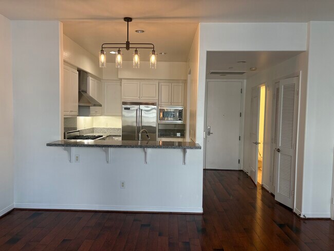 Breakfast Bar - 4050 Glencoe Ave
