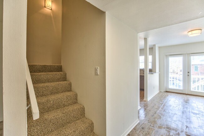 Foto del edificio - 409 N Gadsden St