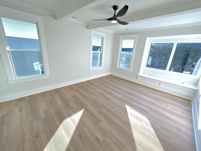 Foto del edificio - 280 N McNeil St