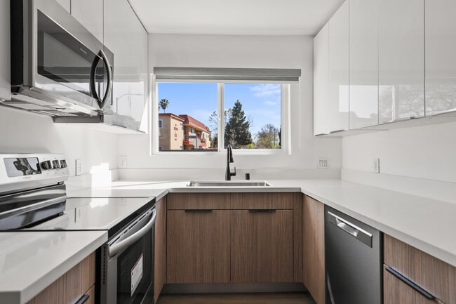 Photo - 8777 Cadillac Ave Apartment