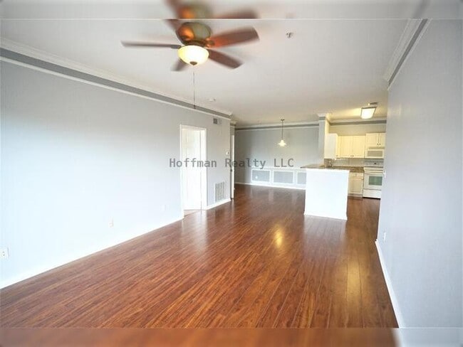 Foto del edificio - Beach Walk Condo | 2BR/2BA with Bay Views