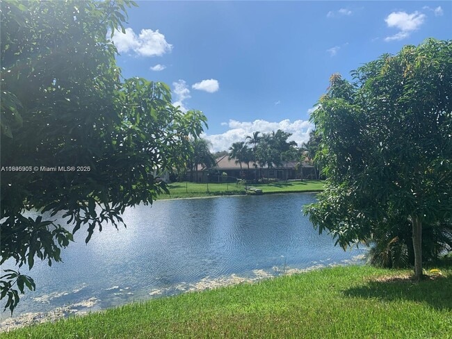 Foto del edificio - 2917 Myrtle Oak Cir
